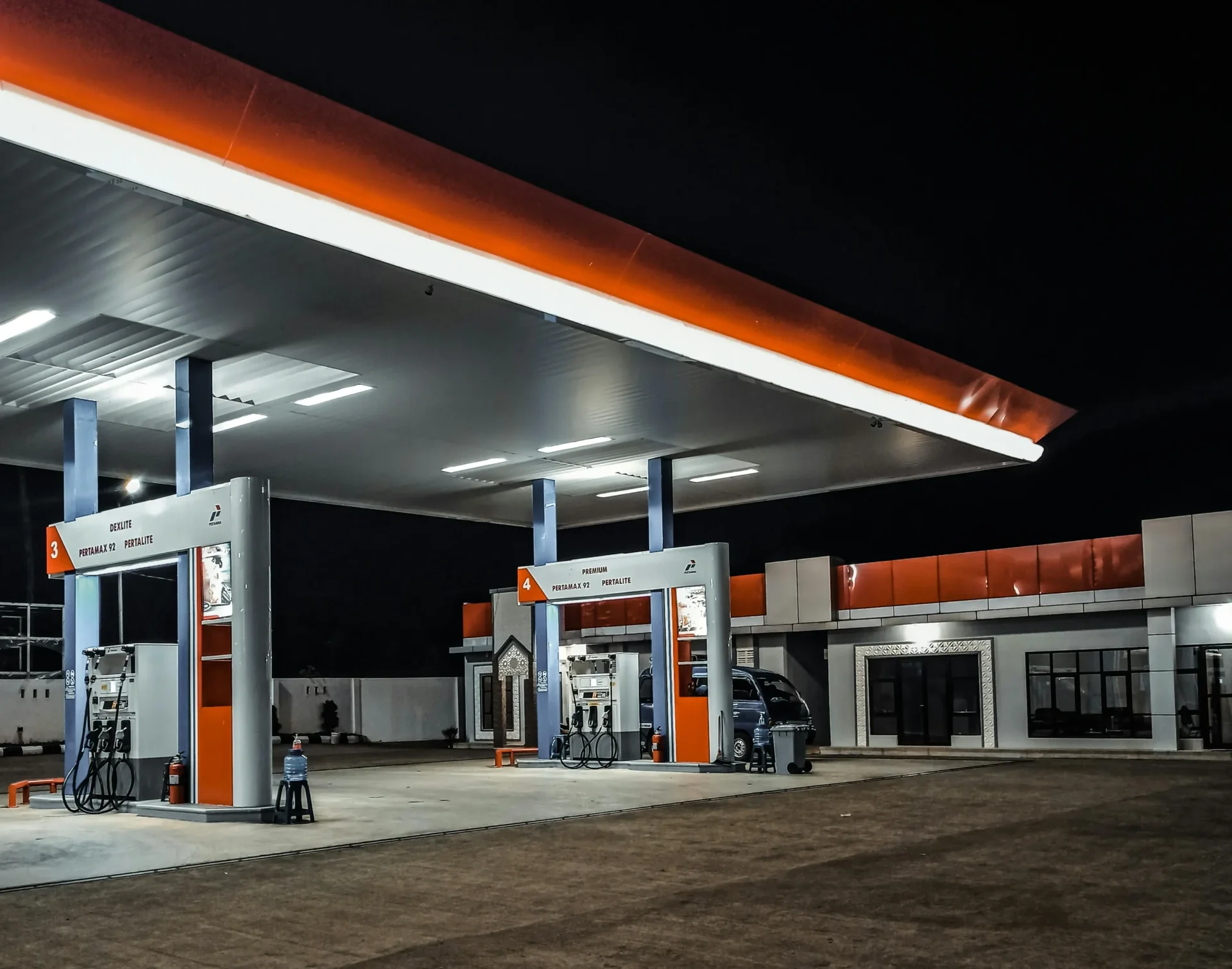 ATM installed inside a Washington, DC restaurant to improve customer cash access